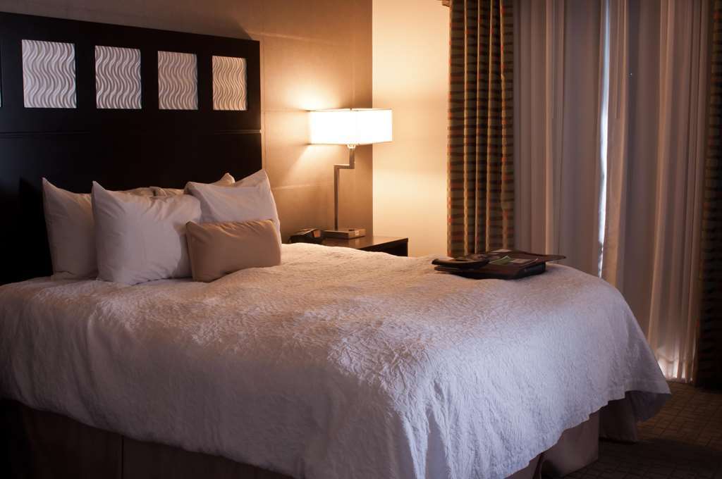Hampton Inn & Suites Shreveport Room photo